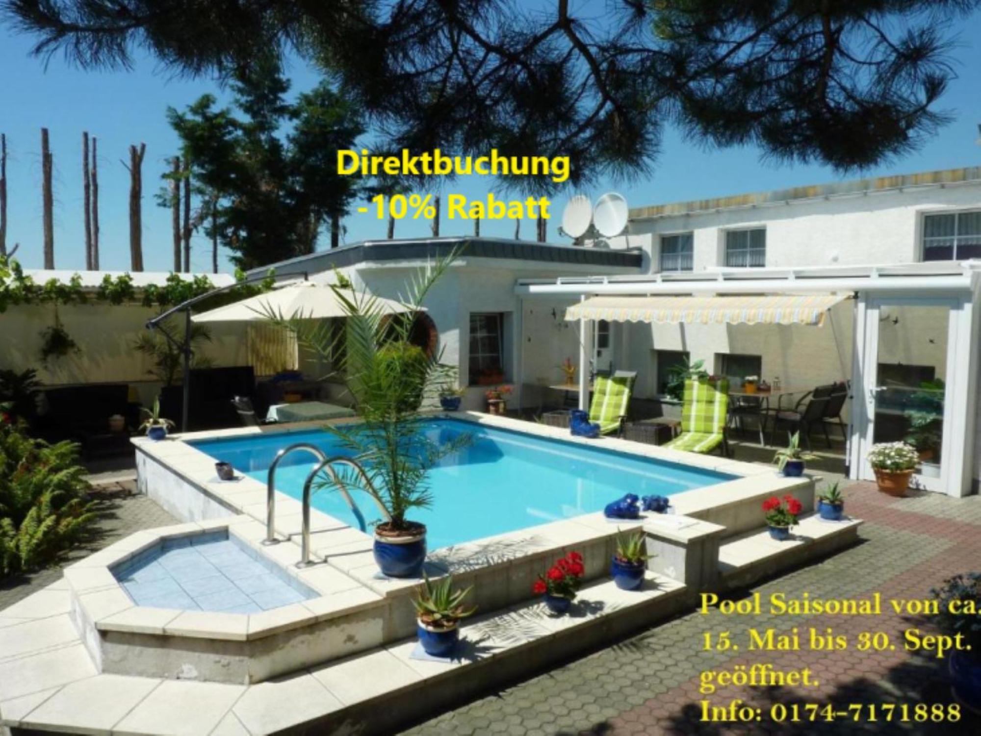 Pension Muench "Am Anger" Neuseusslitz Екстер'єр фото